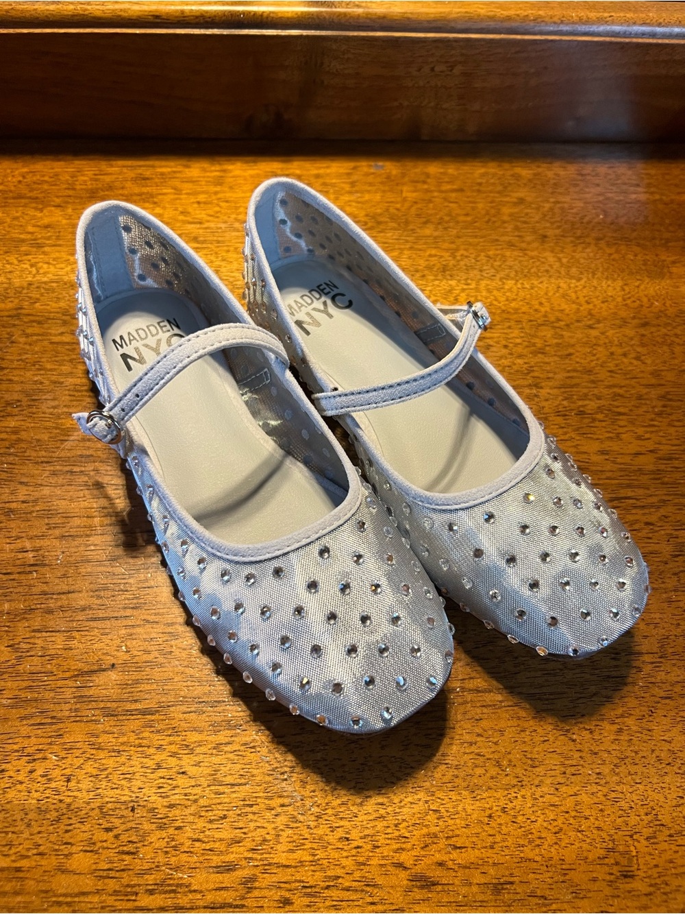 Madden Girl Size 1 Rhinestone Flats - Picture 5 of 6
